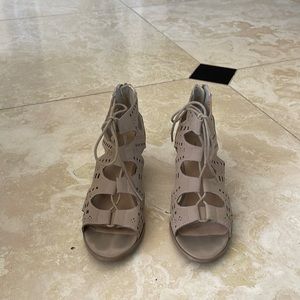 Treasure and bond shoe. Adorable worn a couple x